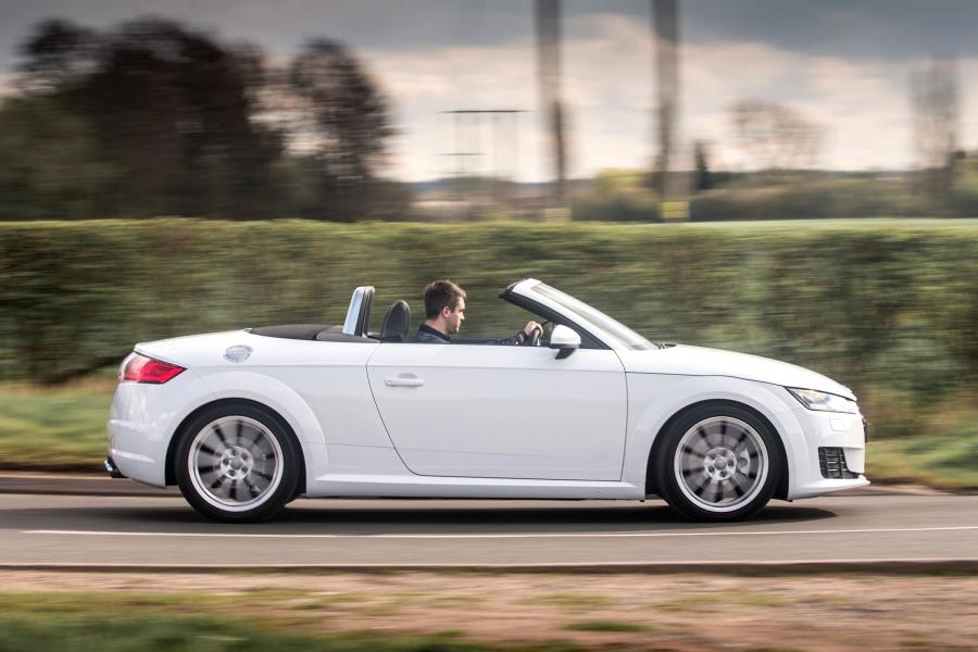  Audi TT Roadster 1.8 TFSI (8S) 2016 года  (UK) (фото 3 из 10)